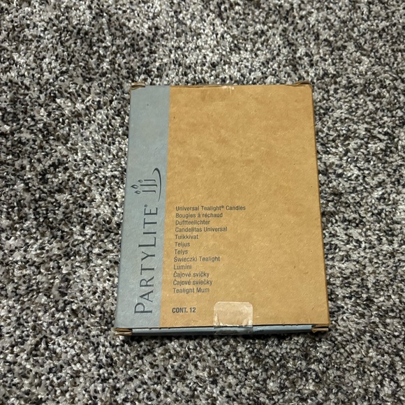 {PartyLite} PartyLite 12 pack of universal tealight candles - citrus peel & sage - Picture 2 of 4